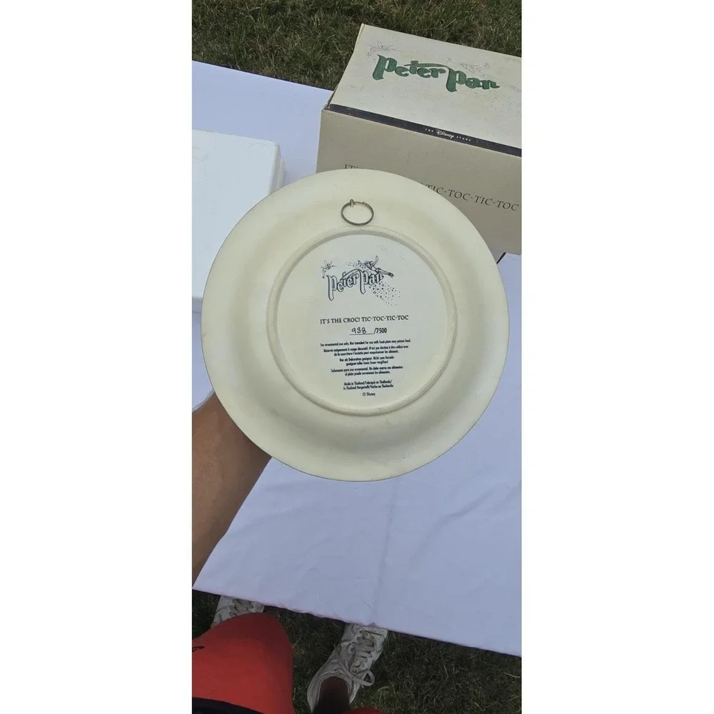 Peter Pans Disney 3D Relief Collectors Plate 